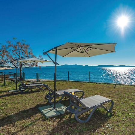 Villa Amfora - First Row By The Sea ビビニェ エクステリア 写真