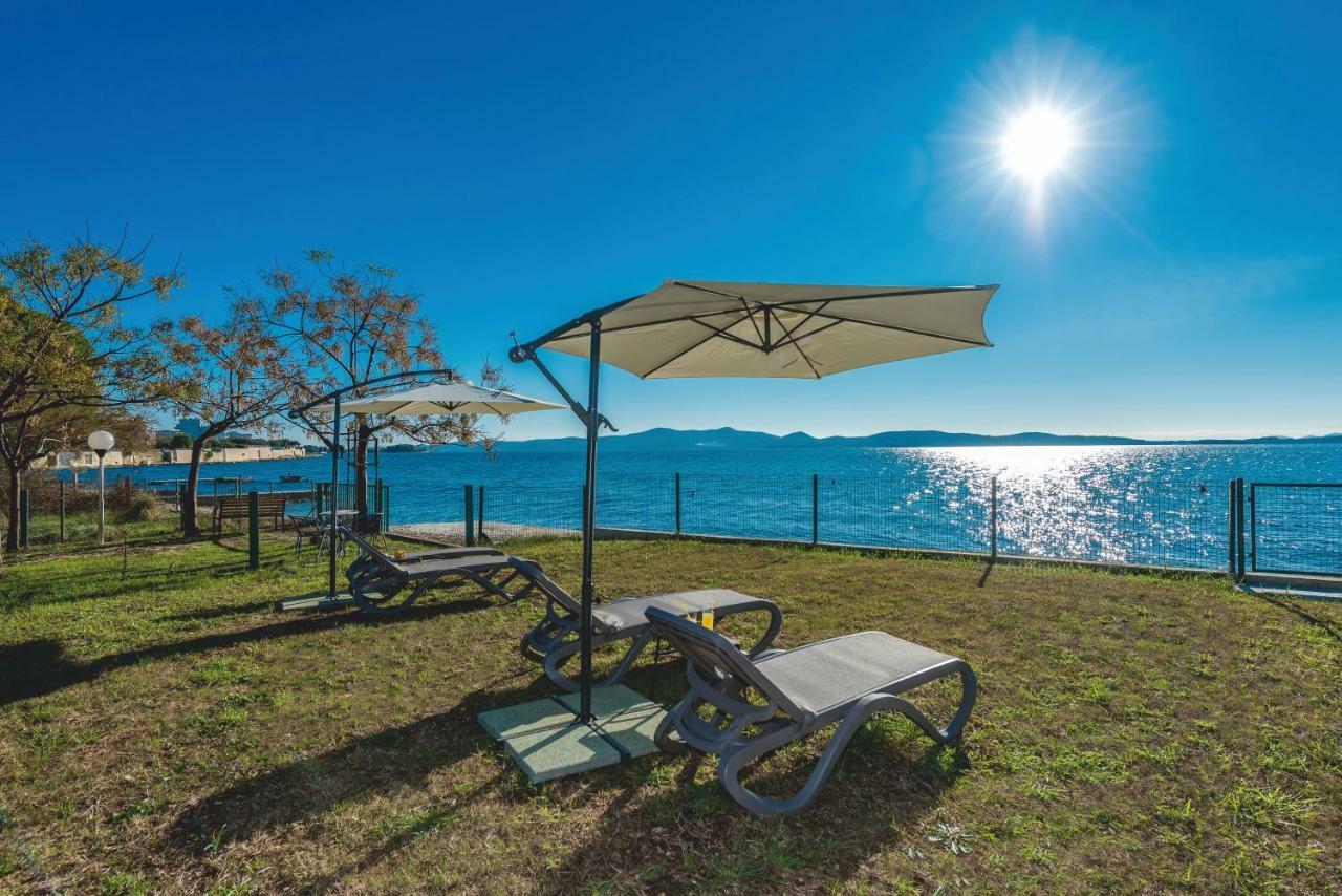 Villa Amfora - First Row By The Sea ビビニェ エクステリア 写真