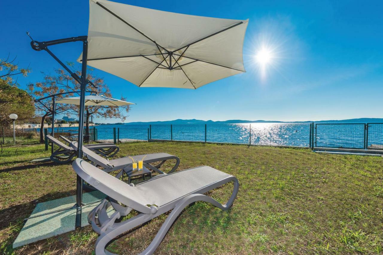 Villa Amfora - First Row By The Sea ビビニェ エクステリア 写真